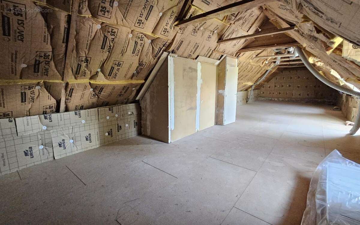 Maison de campagne habitable immédiatement avec ses combles - photo 12