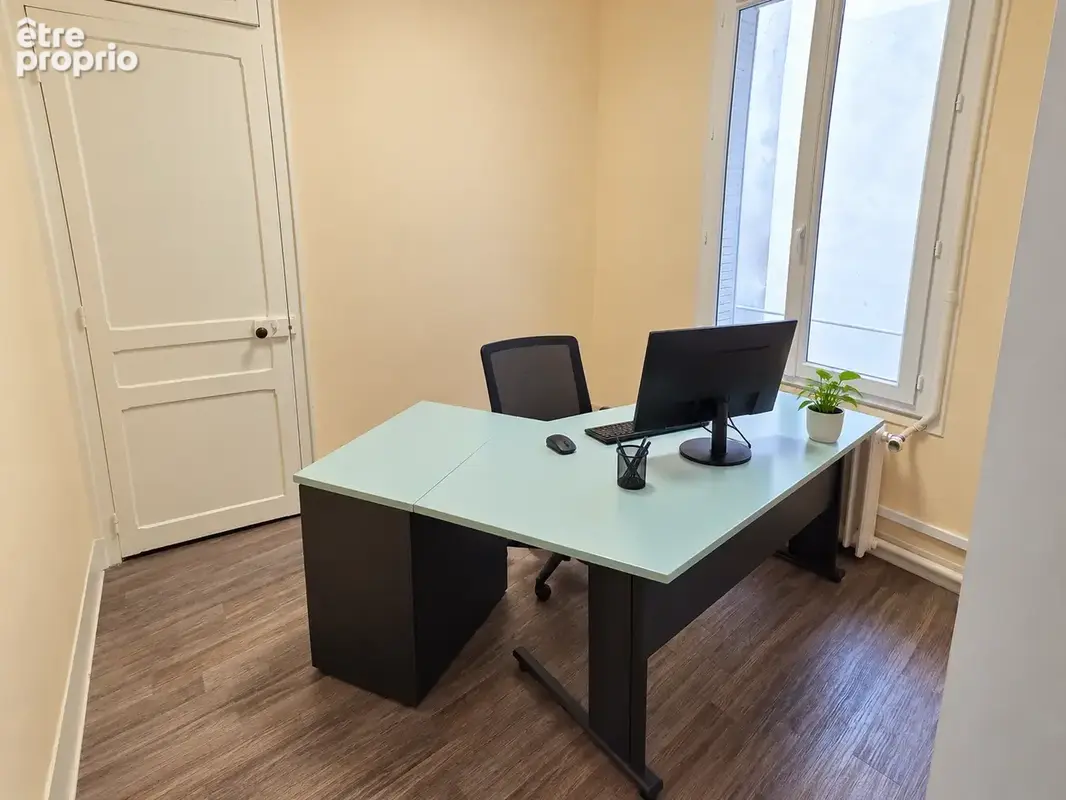 Moulins   hypercentre   appartement t3 de 55 m2 - photo 4