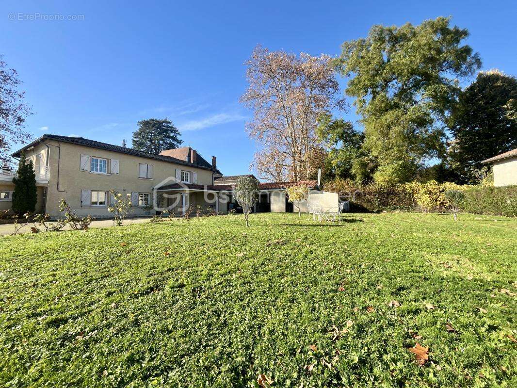 Maison à PEYZIEUX-SUR-SAONE