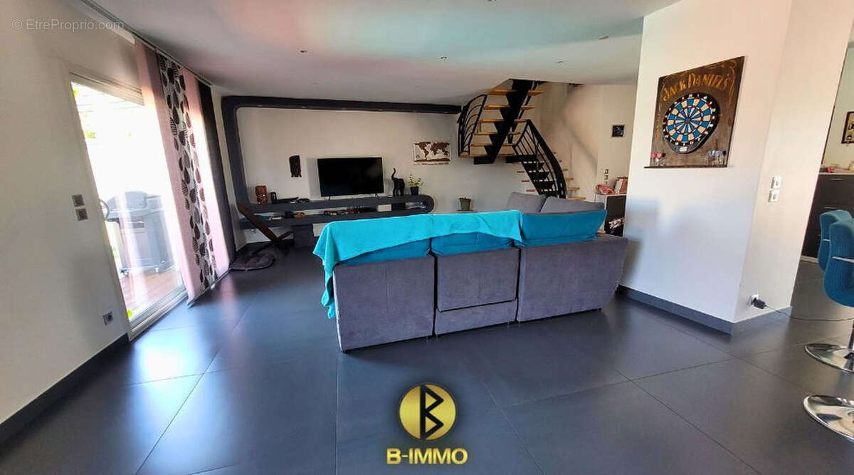 Maison à SAINT-CLAIR-DU-RHONE