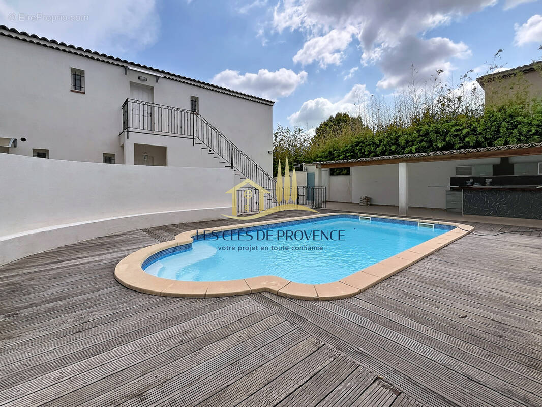 Maison à LA FARE-LES-OLIVIERS