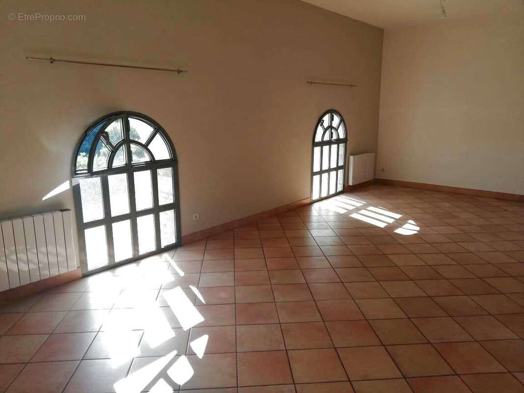 Appartement à LAROQUE