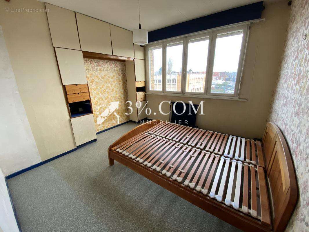 Maison à LA CHAPELLE-D'ARMENTIERES