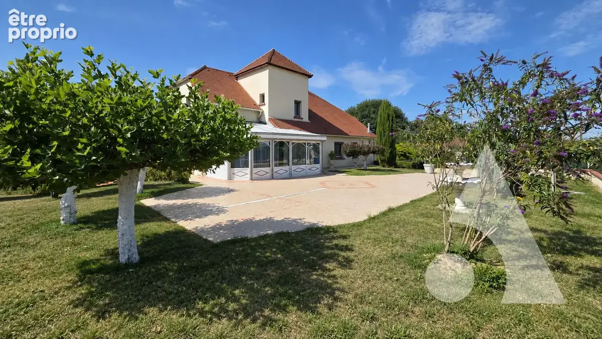 Photo Maison à Les Essards-Taignevaux au prix de 450 000€