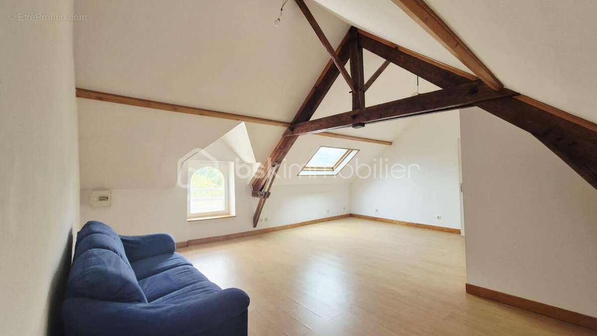 Maison à LOUVIGNE-DU-DESERT