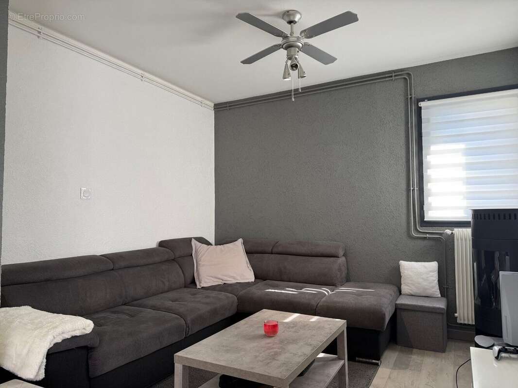 Appartement à LA BUISSE