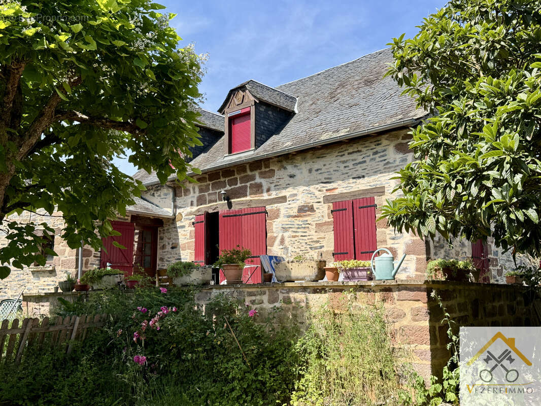 Maison à SAINT-VIANCE
