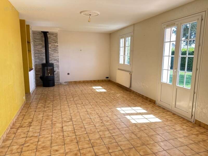 Maison à SAINT-GERVAIS-EN-BELIN