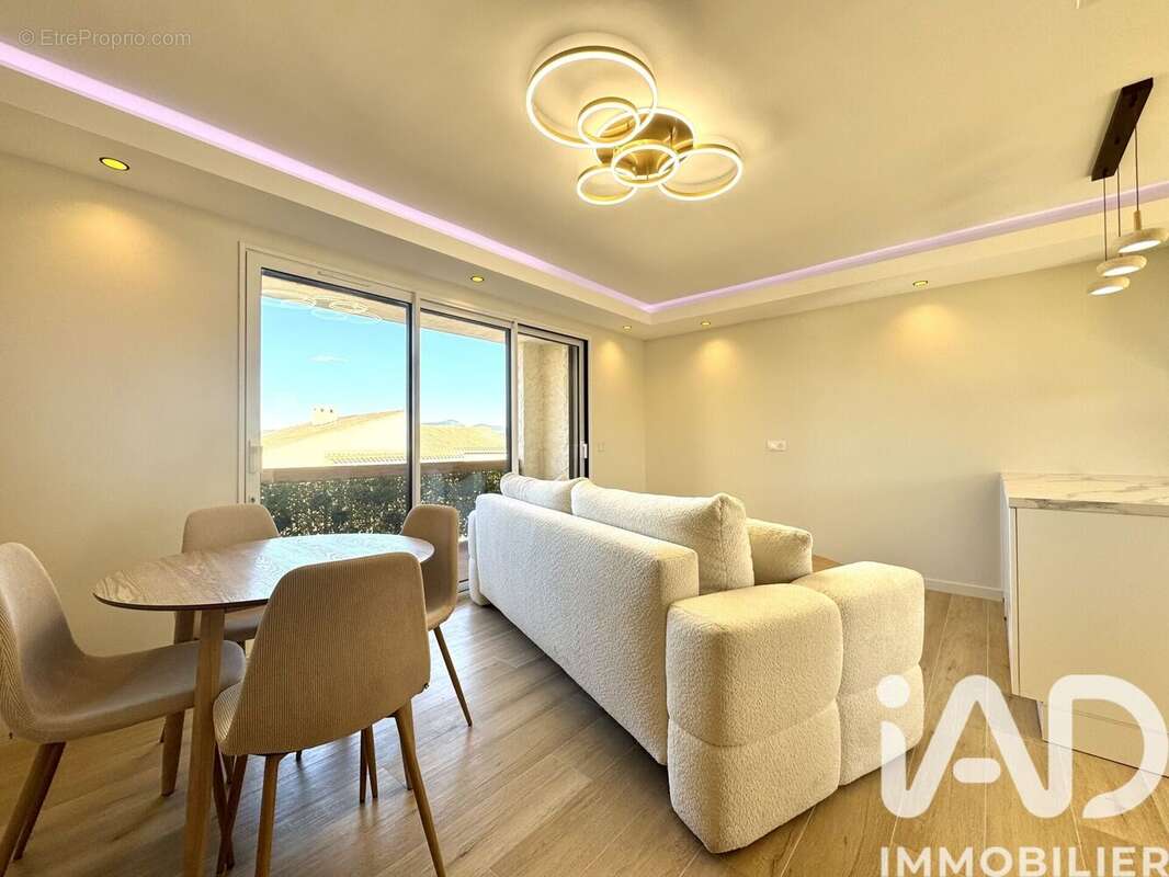 Photo 2 - Appartement à SIX-FOURS-LES-PLAGES