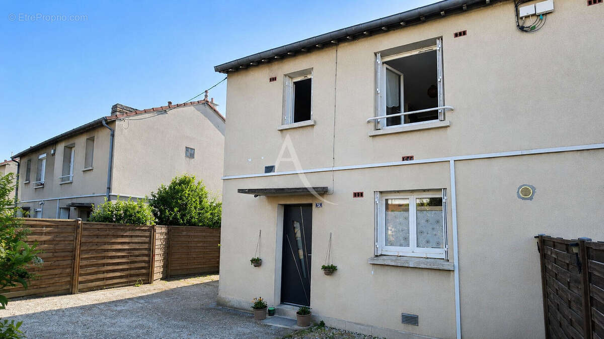 Maison à CHARS