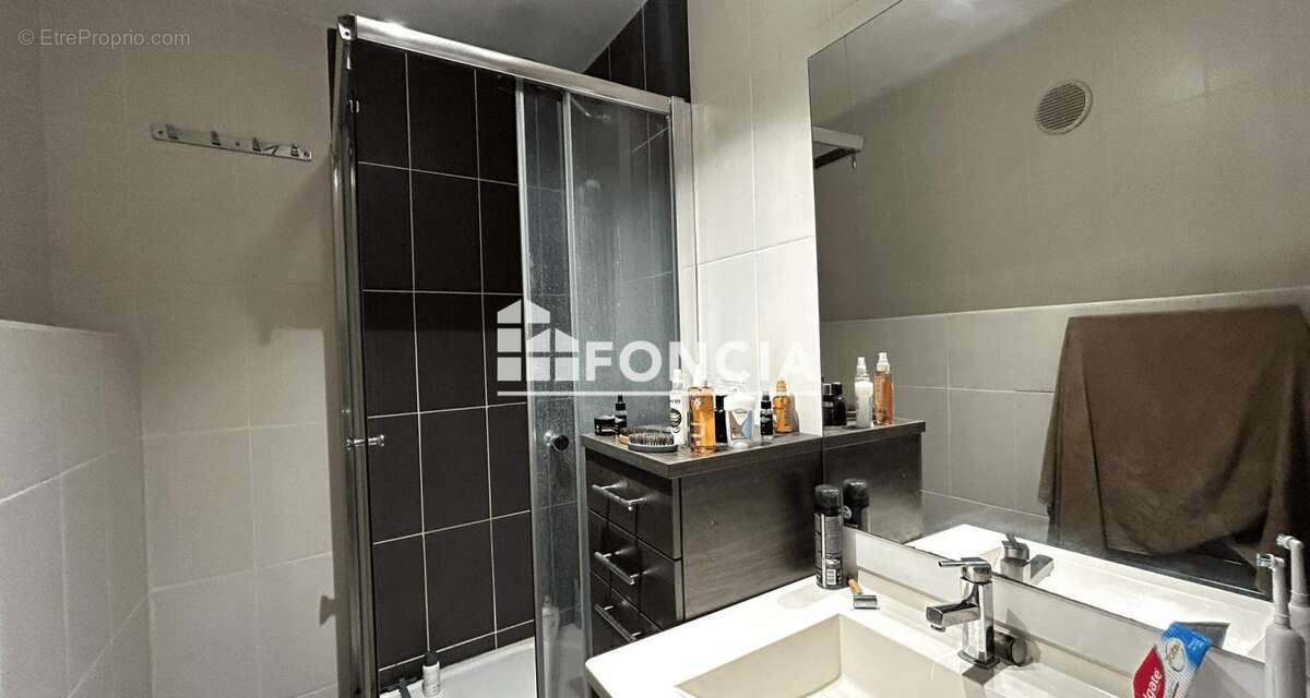 Appartement à BORMES-LES-MIMOSAS