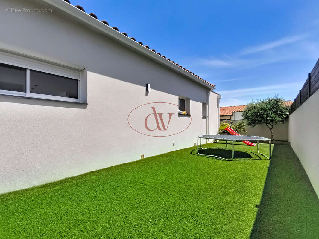 Villa d'Architecte moderne en 3 faces avec piscine - photo 19
