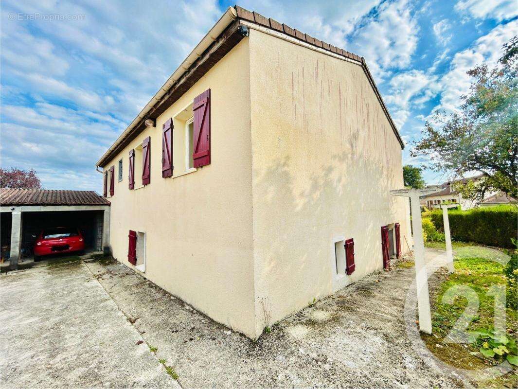 Maison à FEYTIAT