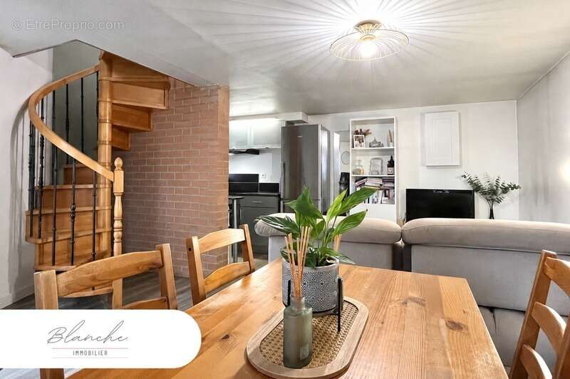 Appartement à vendre 2 pièces VILLENEUVE D'ASCQ (59) - photo 2