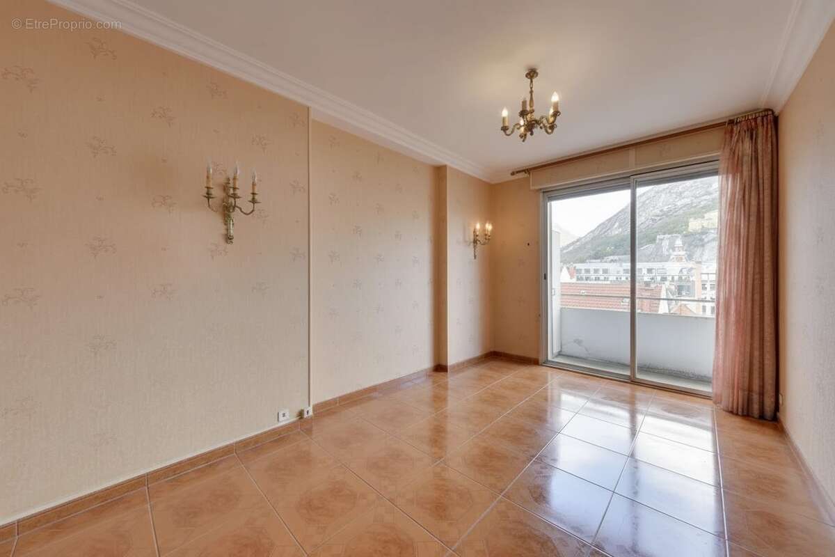 Appartement 141 m² à Grenoble  - photo 9
