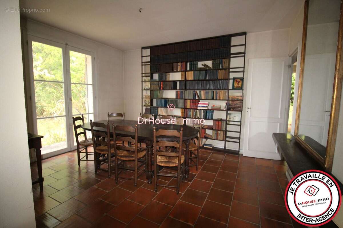 Maison 235 m² à Cambes  - photo 3