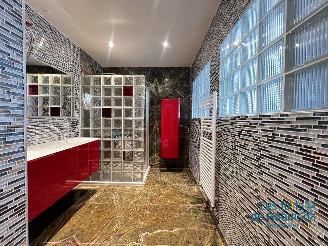 Appartement à L'HAY-LES-ROSES