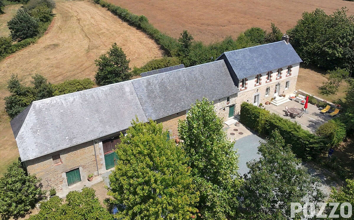 Coup de coeur - Magnifique Longère Rénovée avec Étang et Dépendances à QUETTREVILLE SUR SIENNE - photo 18