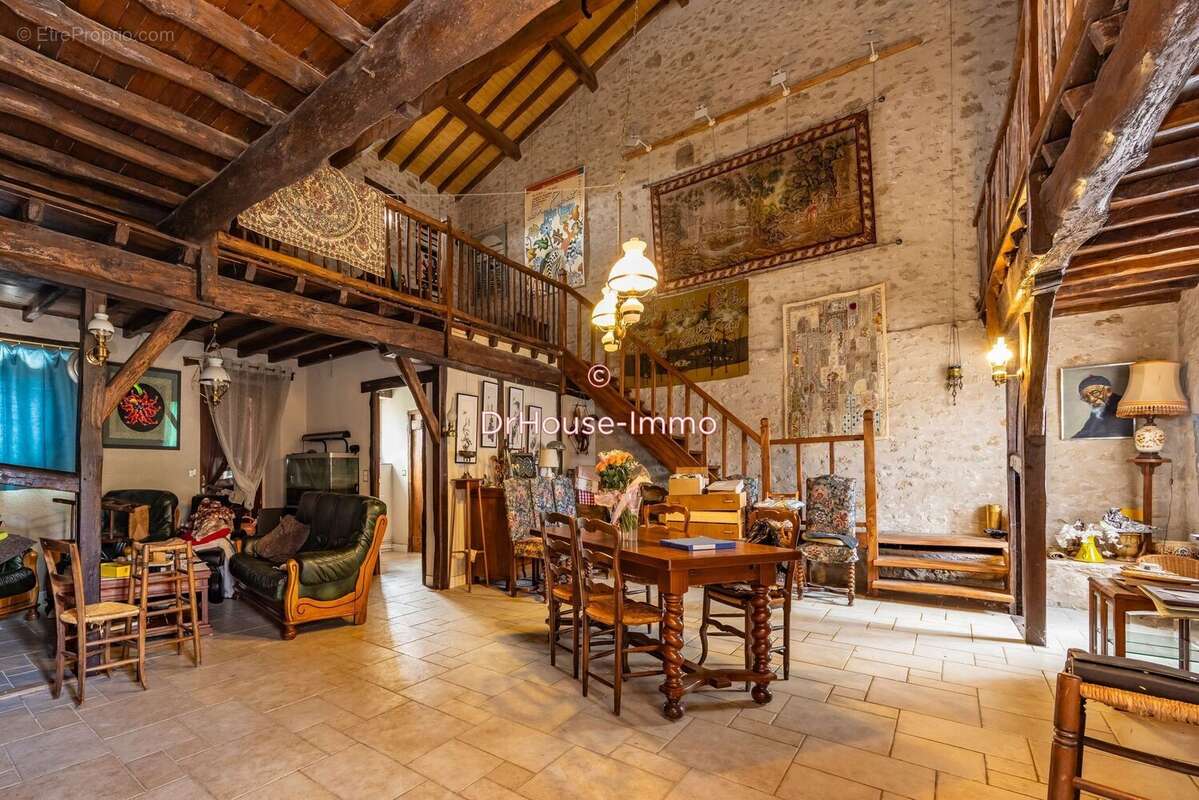 Maison 280 m² à Lavaur  - photo 7