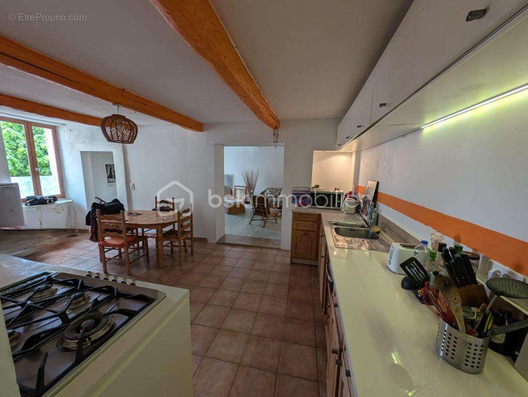 Maison à VEZENOBRES