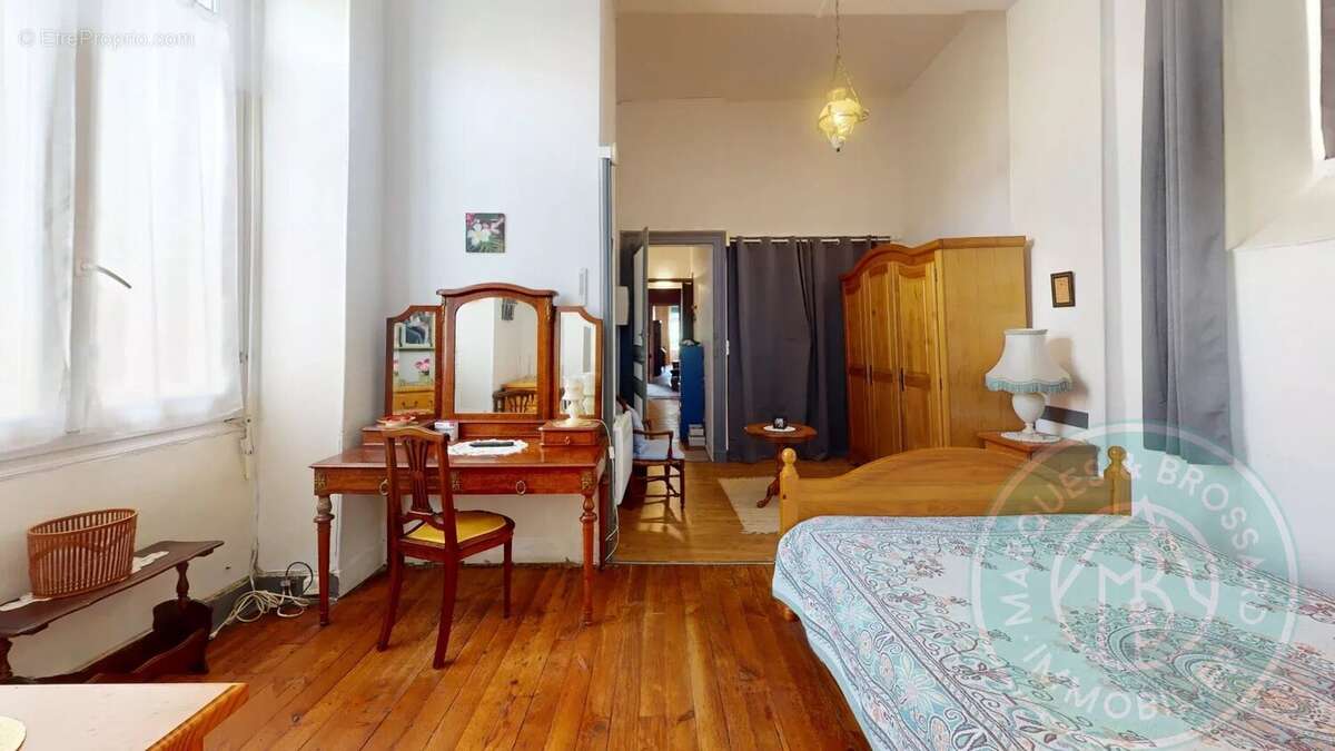 Pau centre  – appartement de 196 m² - parking privatif - photo 14