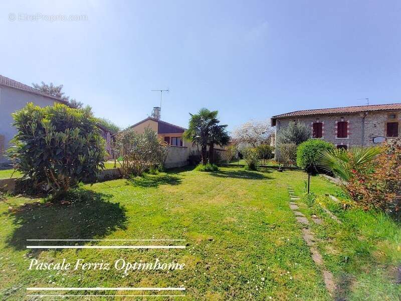 Maison à MAZERES-SUR-SALAT