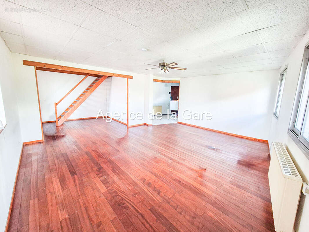 Appartement à HOUILLES