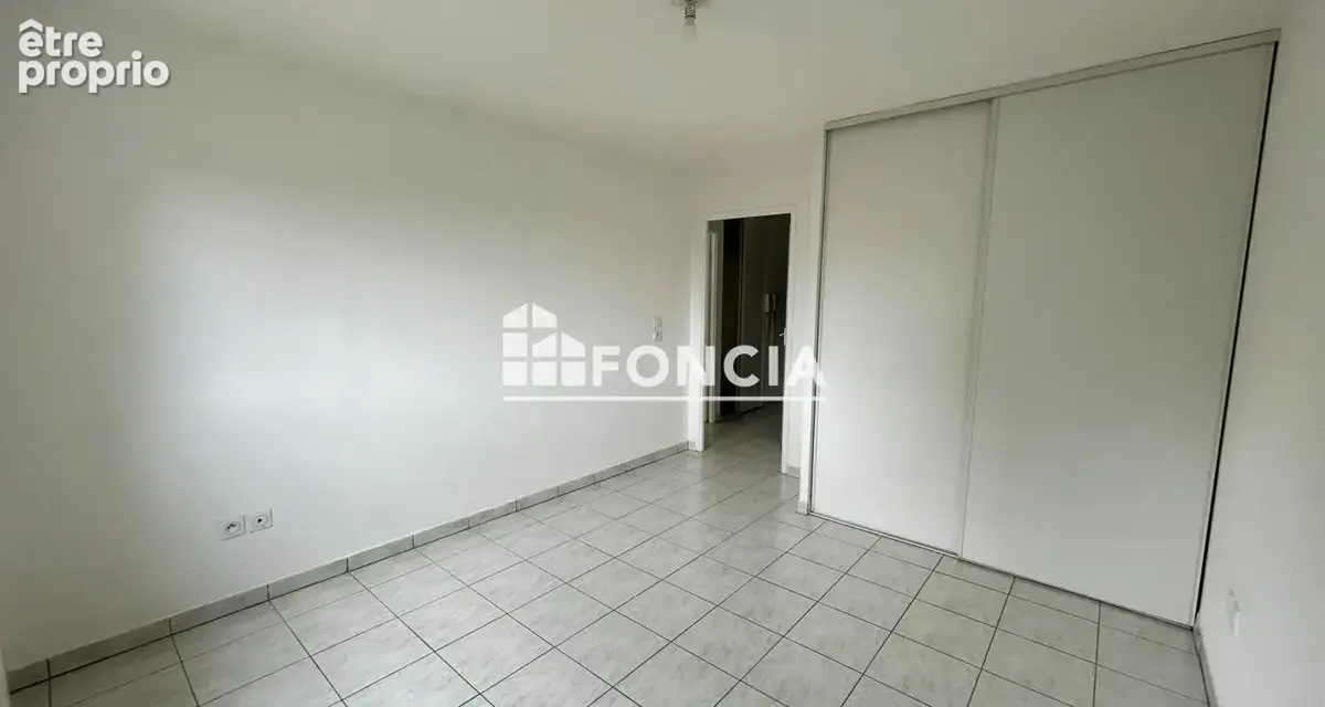 T2 au calme avec balcon parking en résidence récente sécurisée - photo 4