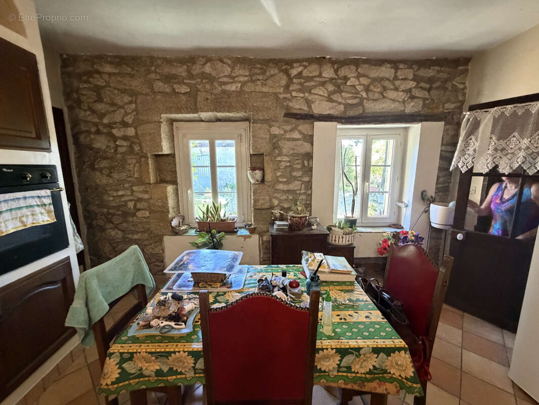 Maison à CADEROUSSE