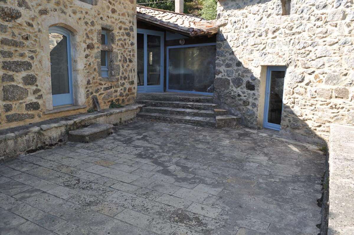 Maison à CROS