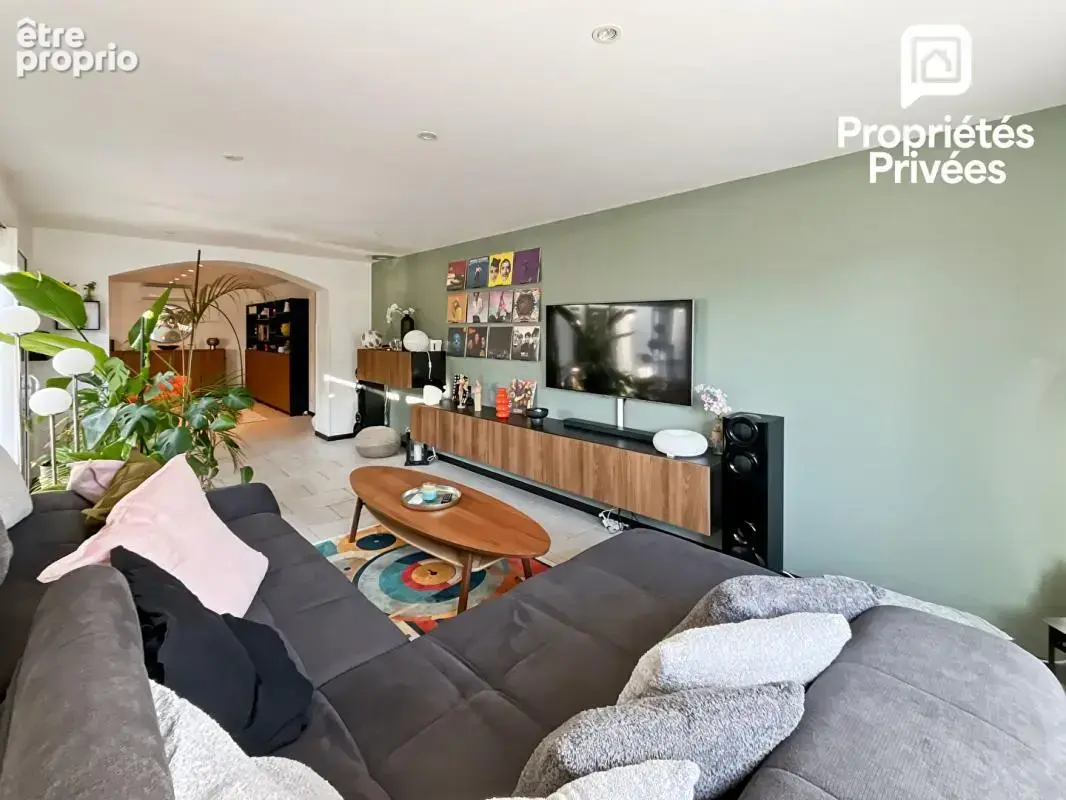 Maison rénovée, 5 chambres, garage avec piscine sur 3 000 m² - photo 2