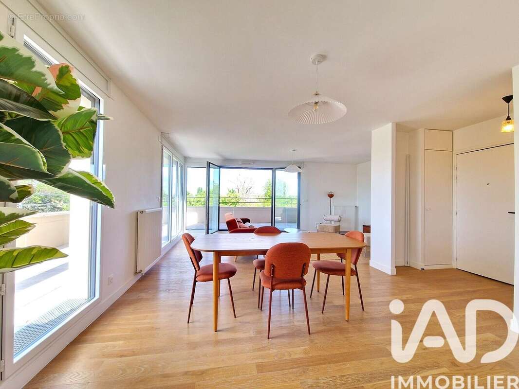 Photo 2 - Appartement à SAINT-MAUR-DES-FOSSES