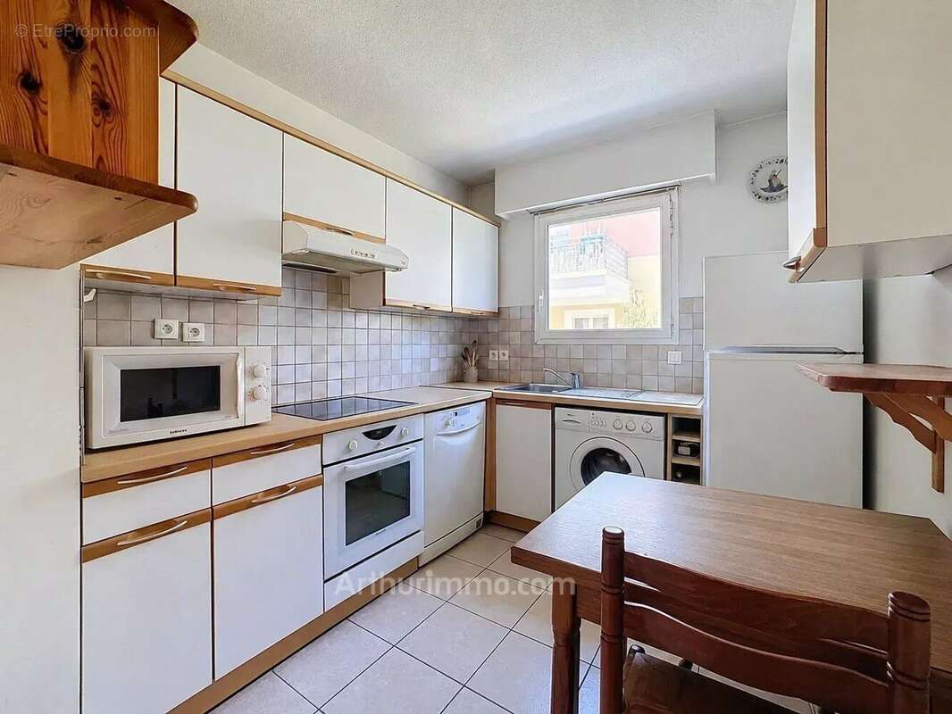 Appartement à MOUANS-SARTOUX
