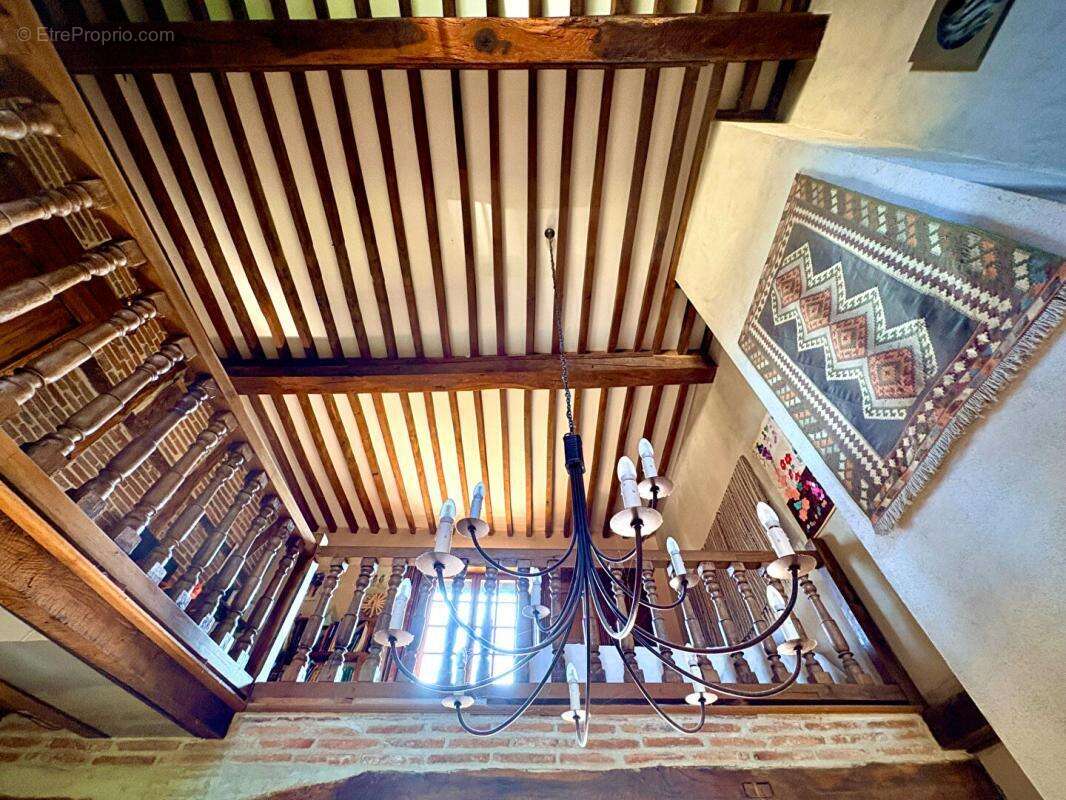 EXCLUSIVITE : Très belle ferme rénovée à Saint Rémy (01) - photo 3