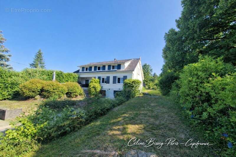  Grande maison familiale de 222 m² – 6 chambres – Terrain de 3 927 m² à seulement 6 km de Sens - photo 17