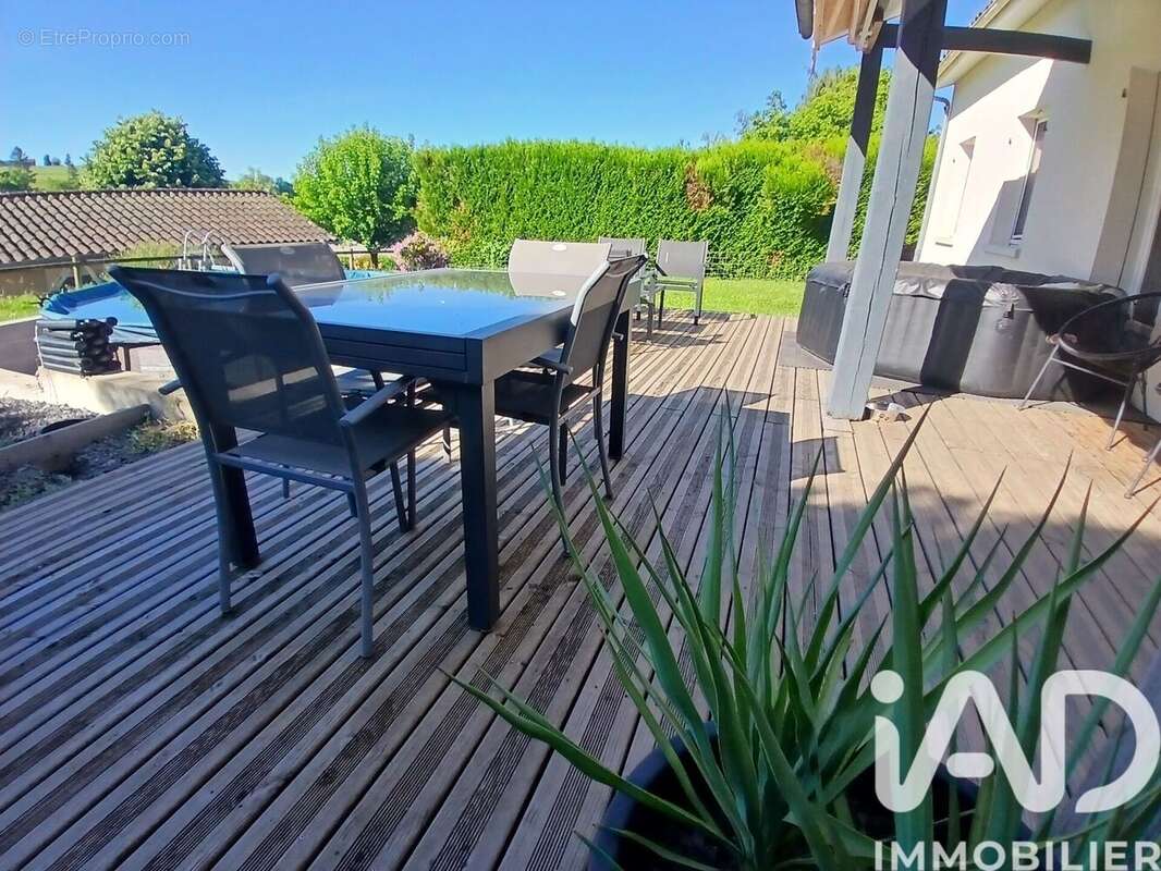 Photo 2 - Maison à REILHAC