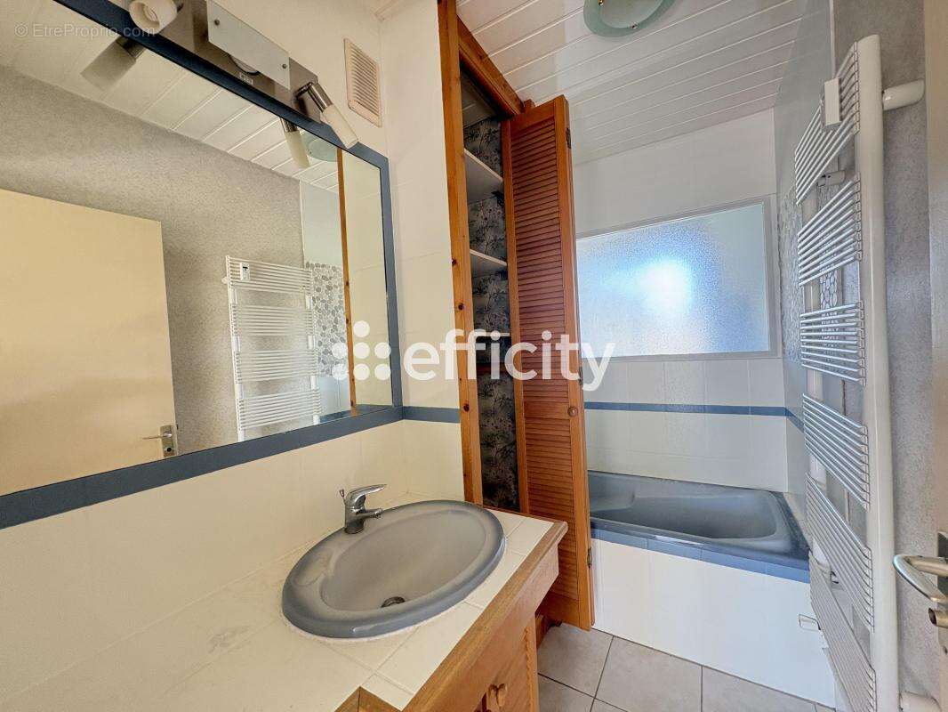 Appartement à SEYSSINET-PARISET