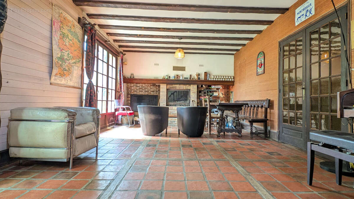 Maison à CRECY-LA-CHAPELLE