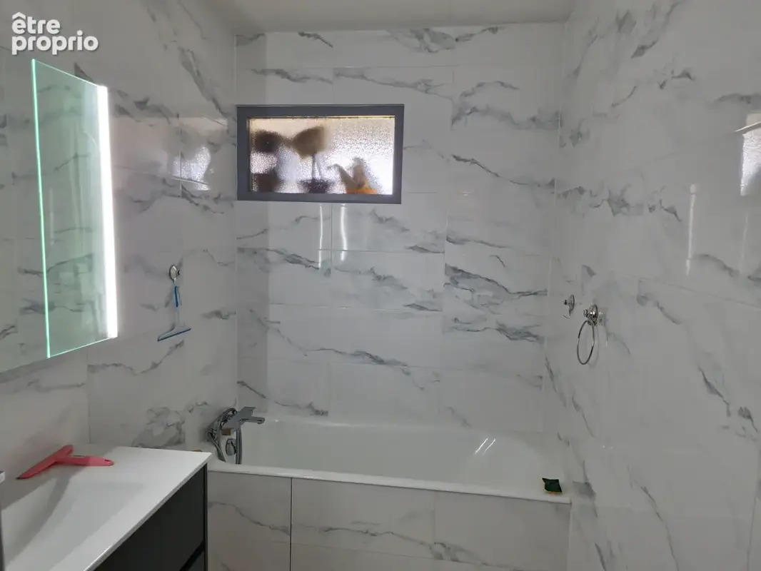 appartement T 5 traversant Est/ Ouest avec vue sur les monts du lyonnais - photo 8