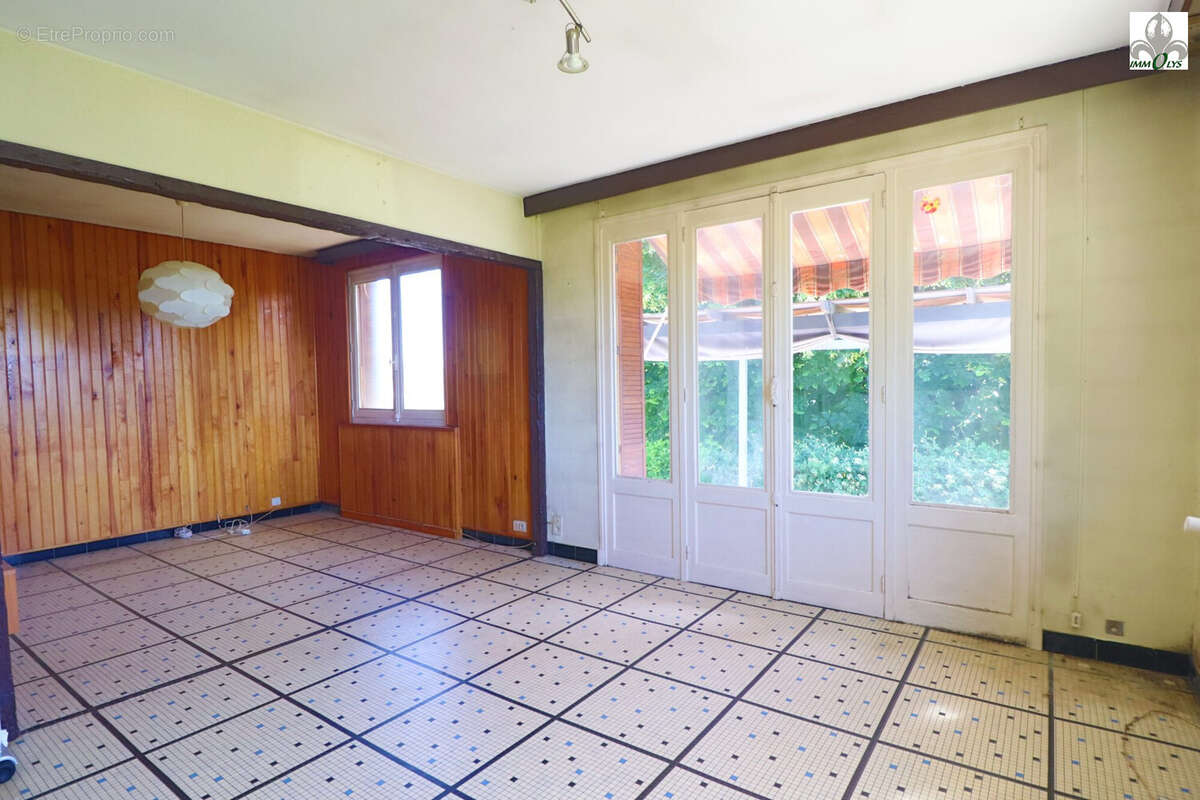 Maison à POUILLY-SUR-SAONE