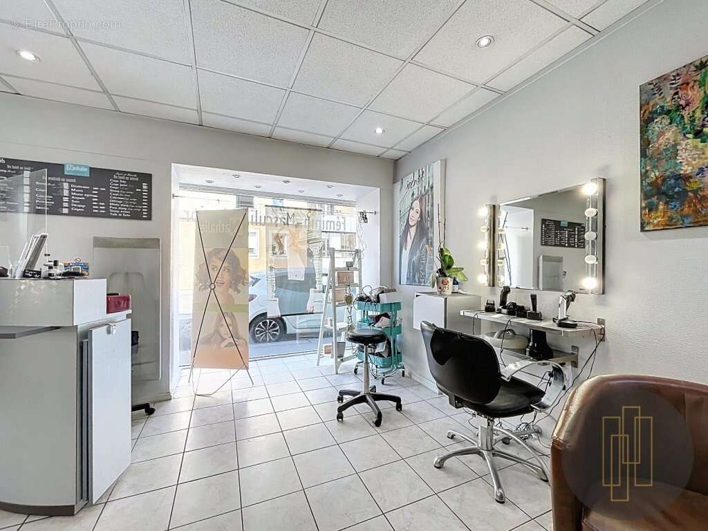 Commerce à VILLEFRANCHE-SUR-SAONE