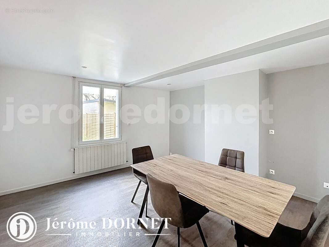 war_00002 - Maison à CREVECOEUR-LE-GRAND