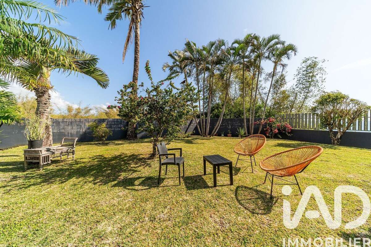 Photo 2 - Maison à SAINT-BENOIT