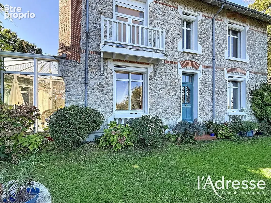 Maison de charme des années 1930 avec vue exceptionnelle sur la vallée du Cher - photo 17