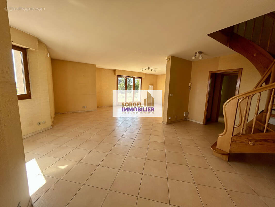 Maison 4 pièces, vue panoramique, double garage et terrain constructible - Strasbourg - Alsace - photo 9