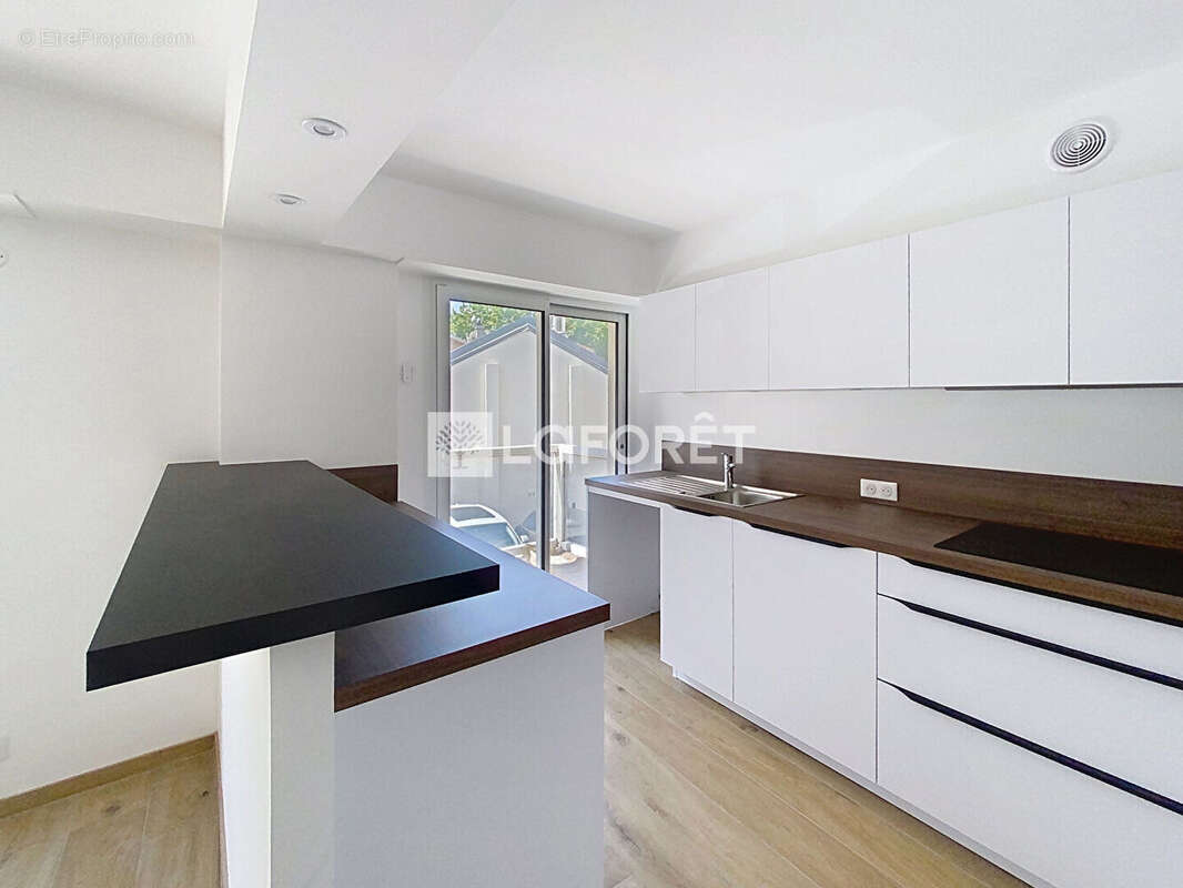 Appartement  hyper cnetre t3 place de parking cellier - photo 3