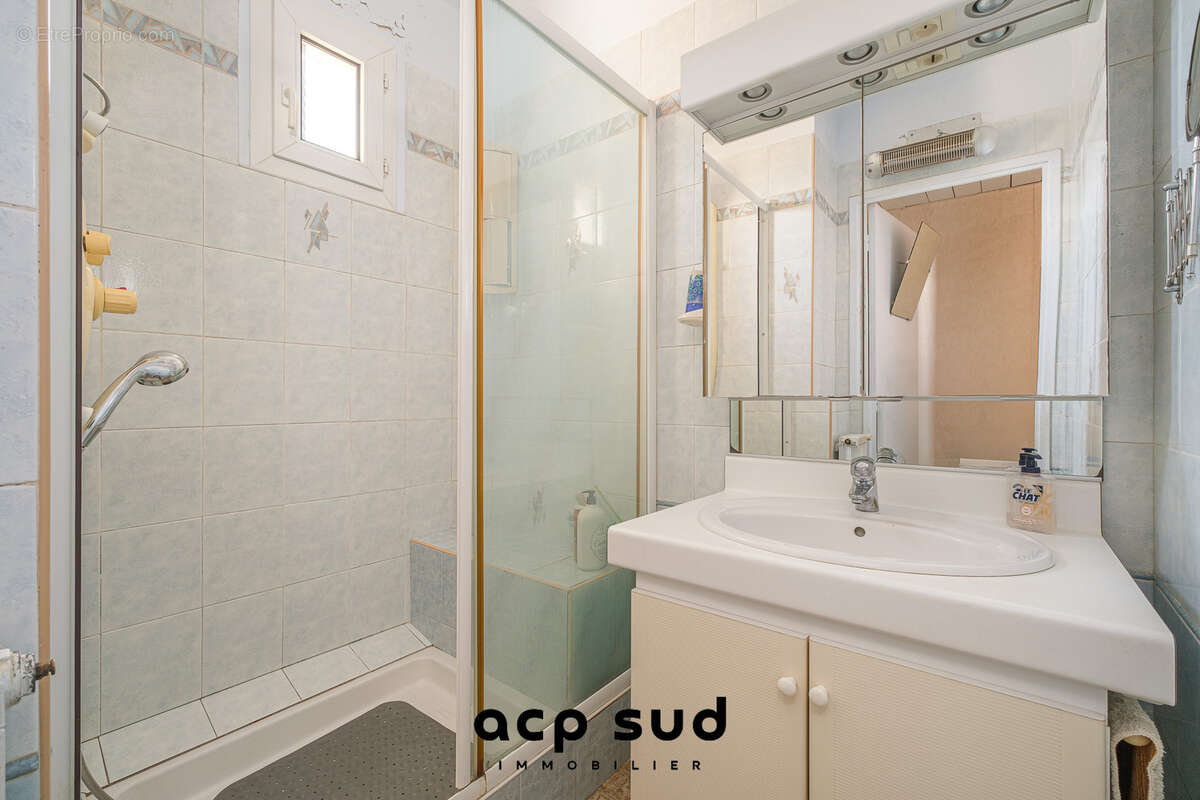 Appartement à MARSEILLE-5E