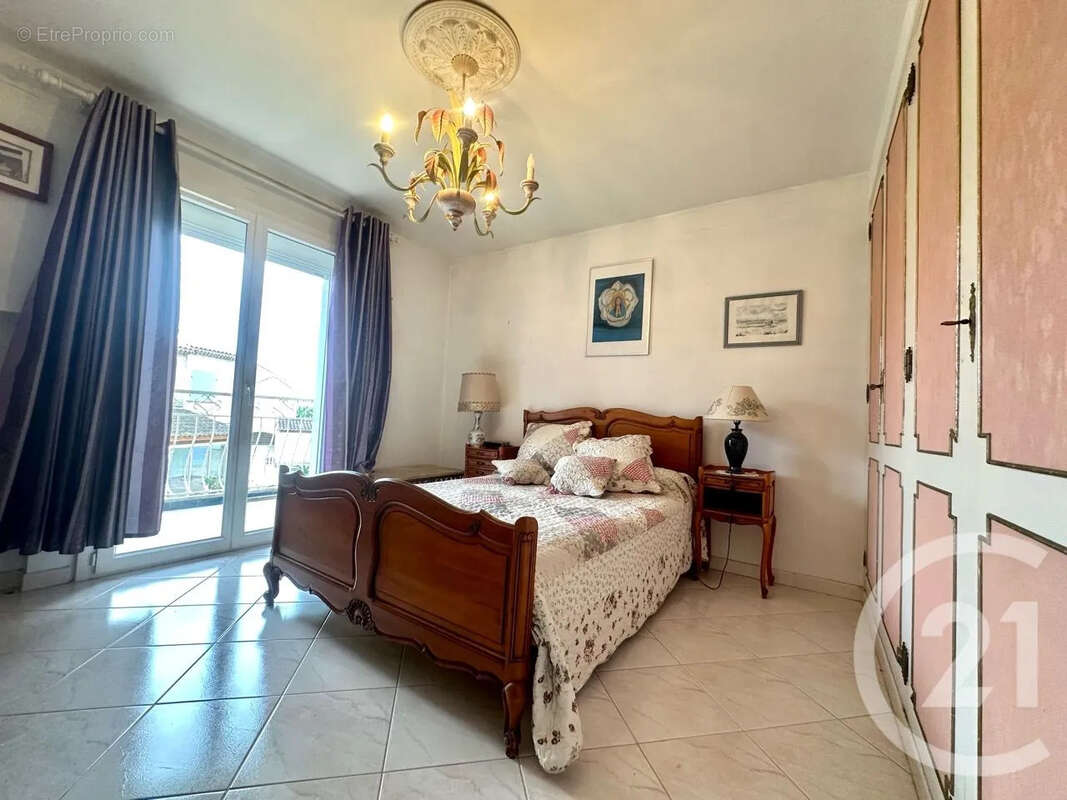 Maison à SIX-FOURS-LES-PLAGES