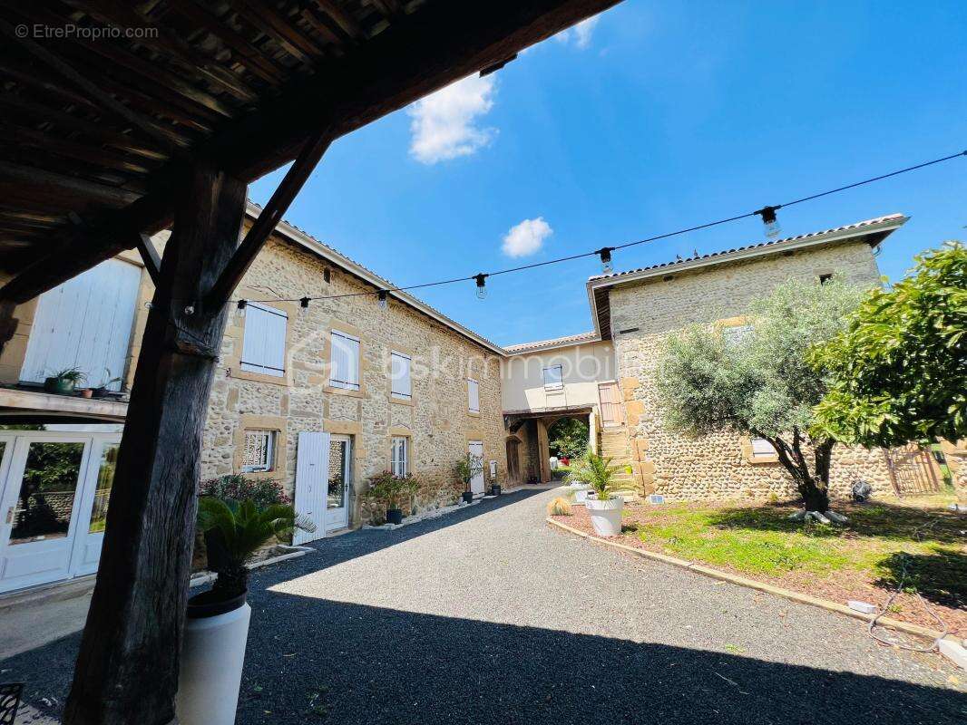 Maison à ROMANS-SUR-ISERE