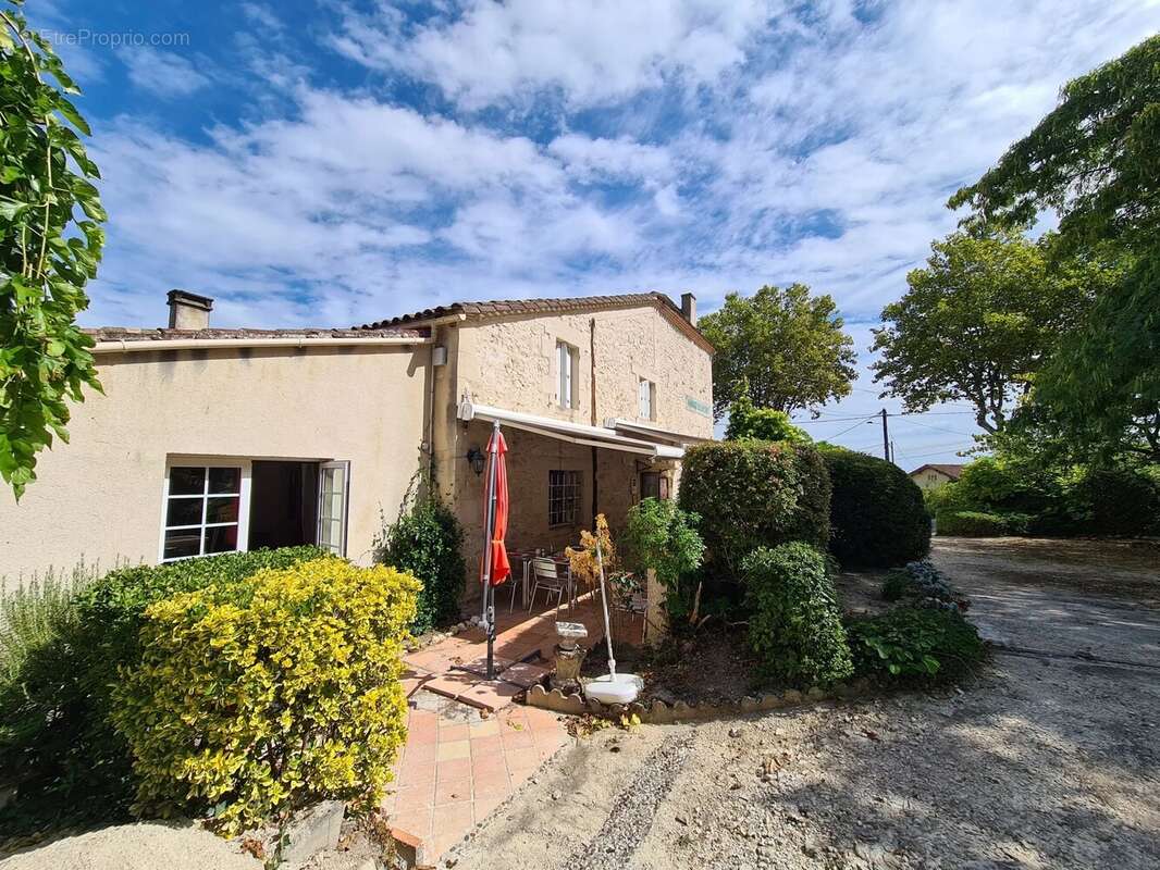 Maison en pierre avec piscine - photo 17